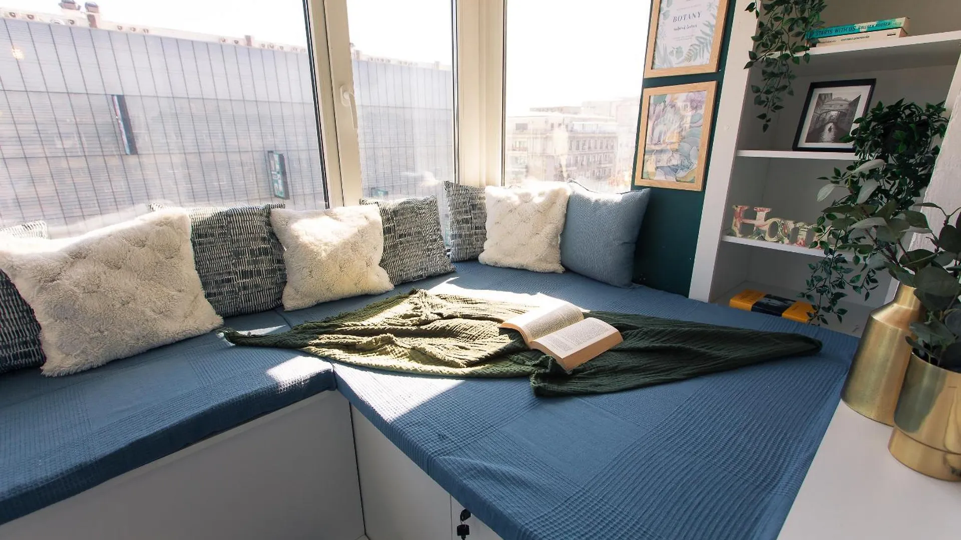 Old Town Apartment With Amazing View From The Balcony Bucharest