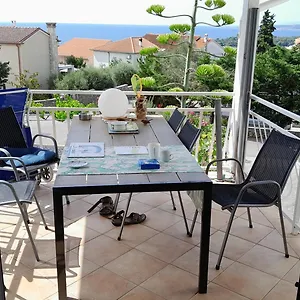 https://apartman-darko-krk-town.primorje-gorskikotar.com