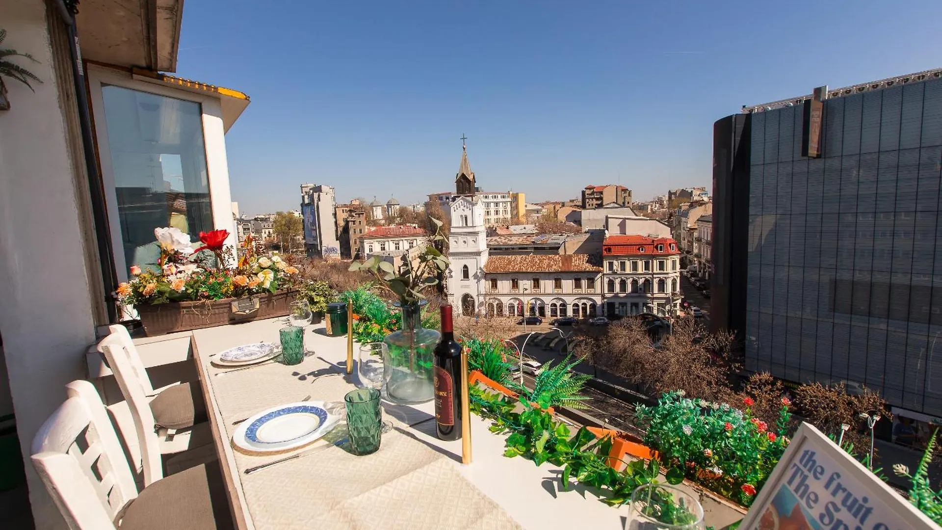 Old Town Apartment With Amazing View From The Balcony Bucharest