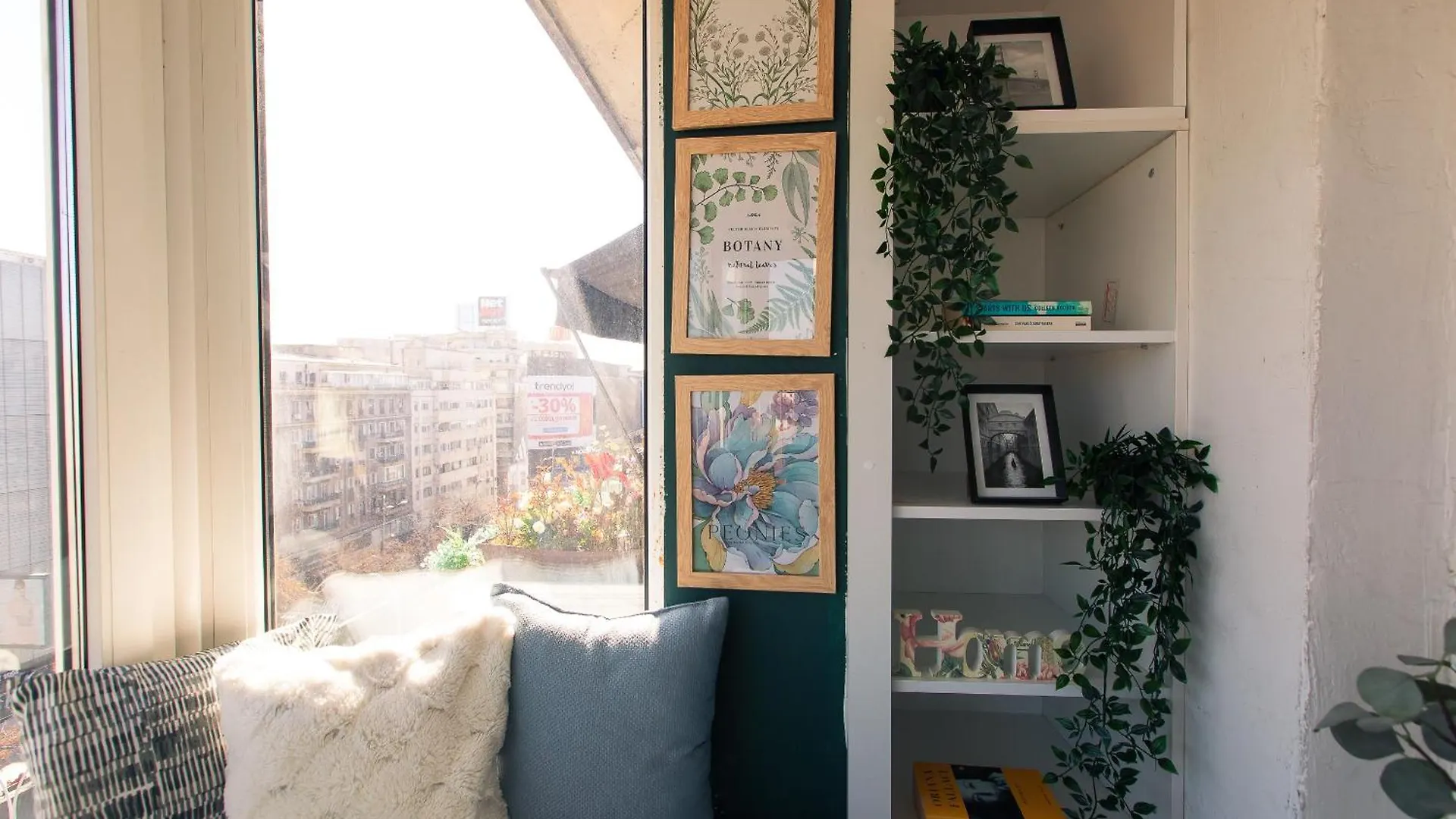 Old Town Apartment With Amazing View From The Balcony Bucharest