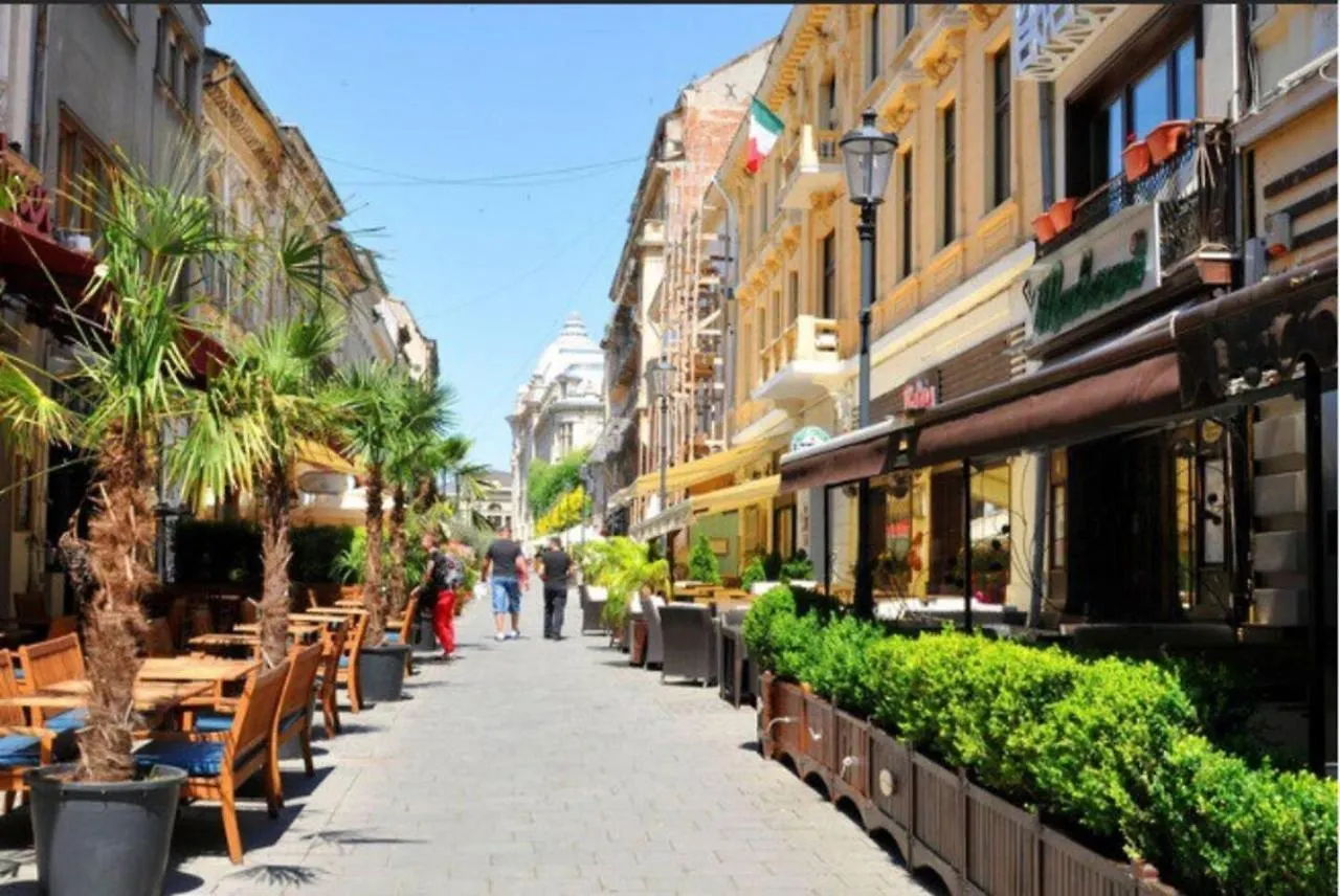 Old Town Apartment With Amazing View From The Balcony Bucarest Romania